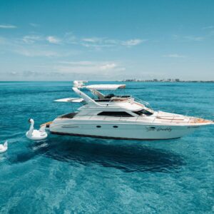 22. SEARAY Flybridge 55ft